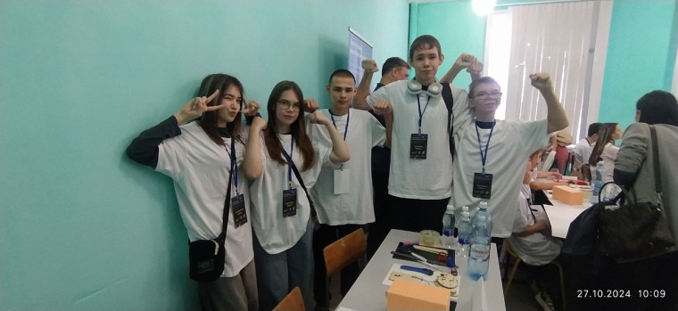 Финал II Окружного Хакатона по постройке гидропневматических ракет «Твоё первое реактивное движение».