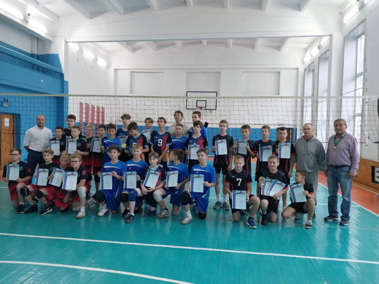 Соревнования по волейболу в Республике Алтай.